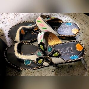 L'ARTISTE By Spring Step Santorini Floral Platform Slide Sandal